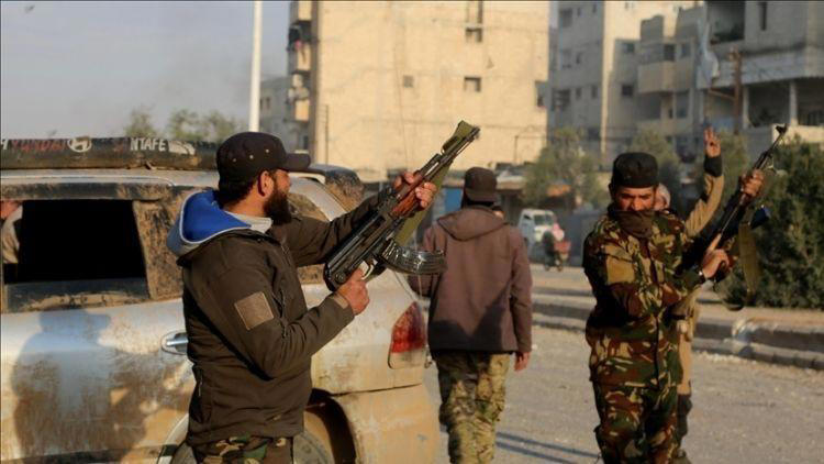 PKK/YPG yine alarma geçirdi: 11 Suriye askeri rehin alındı
