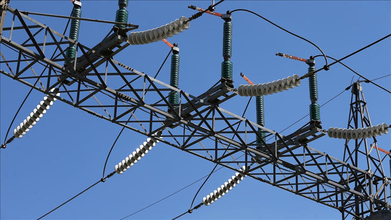 Türkiye fişe takıldı: 24 saatte 1,2 milyar kilovat! Elektrik aboneleri tarihin en yüksek günlük tüketimini yazdı