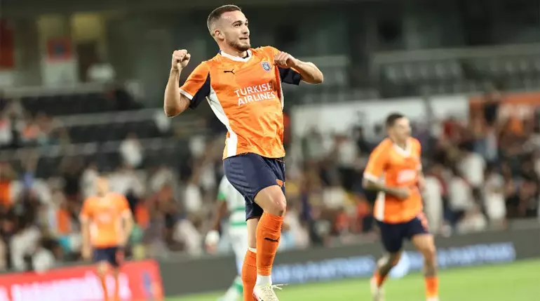 Başakşehir, Bulgaristan temsilcisi Cherno More Varna'yı 4-0'la geçti