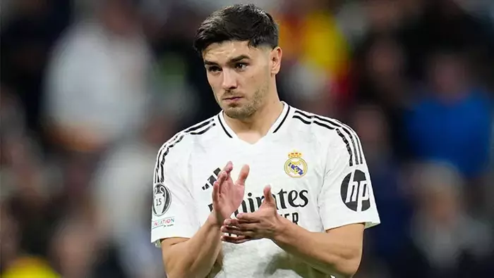 Sarı-lacivertli dev hamle: Fenerbahçe, Real Madrid’in ikili yıldızını gözüne kestirdi, taraftar sosyal medyayı salladı