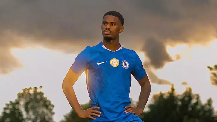 Chelsea, Ajax’ın 19 yaşındaki kaptanı Hato’yu Stamford Bridge’e bağladı: İmzayı 2032’ye kadar attı!