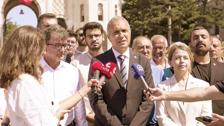 CHP, ‘e-imza Çetesi’ne Karşı Tepki: Bu Sadece 3-5 Kişinin İşi Değil
