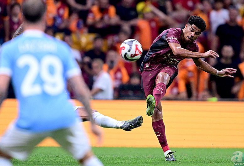 TRANSFER HABERİ: Man United, Galatasaray'ın Yıldızına İlgili!