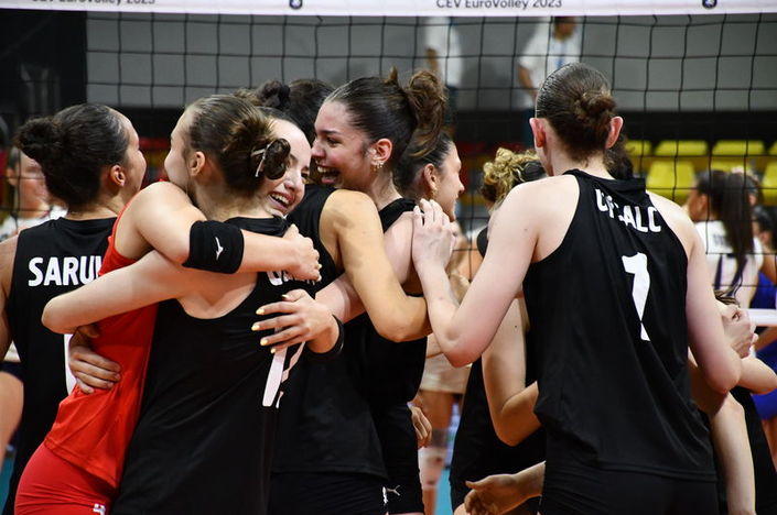 Türkiye 18 Yaş Altı Kadın Voleybol Milli Takımı, EYOF 2025'te Tarihi Şampiyonluk Kazandı!