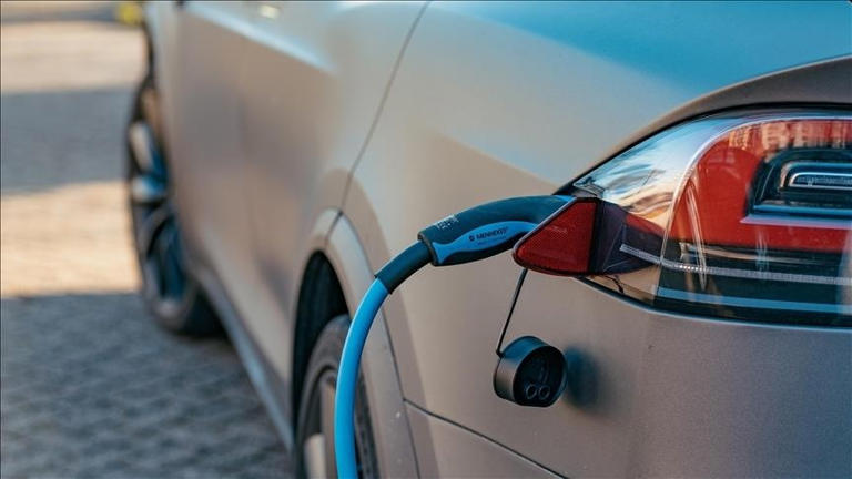 Türkiye'de Elektrikli Otomobil Satışları, 100 Bin Markını Aştı
