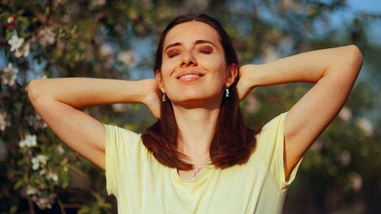 “D Vitamini İçin 15 Dakika Güneşlenme Yeterli! Güneş ışınlarının En Faydalı Saatlerini Öğrenin”