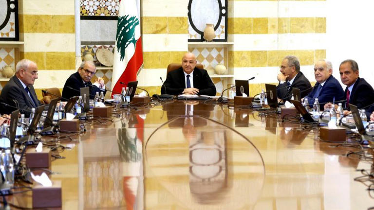 Lübnan Hükümeti, Orduyu Hizbullah'ın Silahsızlandırılması için Plan Hazırlamakla Görevlendiriyor