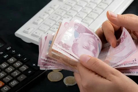 Çelikhan’da Kamu Çalışanlarına 2025 Yılı Promosyon Müjdesi: VakıfBank 80 Bin TL Teklifle İhaleyi Kazandı