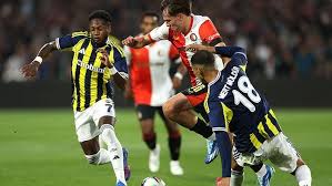 Usta Yazardan Fenerbahçe’ye Büyük Övgü: Kadıköy Yine Eski Günlerine Döndü