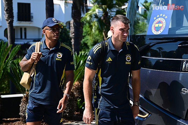 Fenerbahçe’de Livakovic’in Ayrılığı Masada! Kaleci Ülkesine Dönmeye Hazırlanıyor