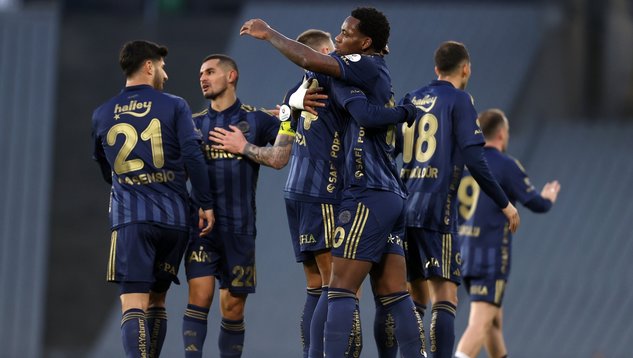 Fenerbahçe deplasmanda rahat kazandı! Eyüpspor’u 3 golle geçti