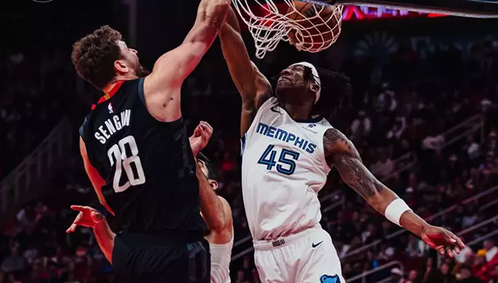 İstersen birkaç alternatif daha üretebilirim, böylece en çarpıcı olanı seçebilirsin.