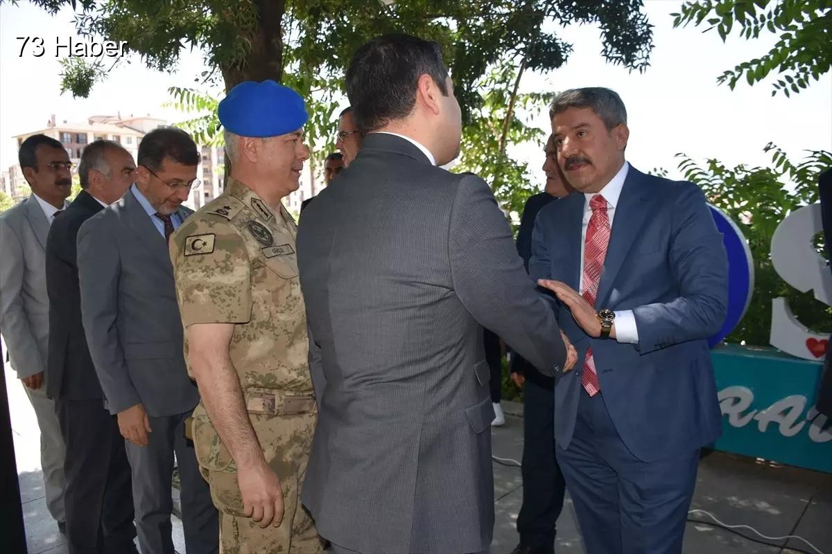 Şırnak'ta Batman, Şırnak ve Elazığ'da bayramlaşma programları düzenlendi.