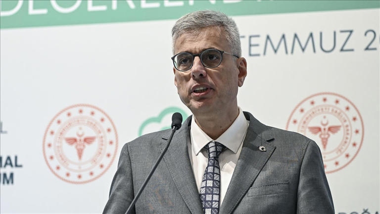 Memişoğlu düğmeye bastı: “Sezaryen oranlarımızı WHO sınırının yarısına indireceğiz”
