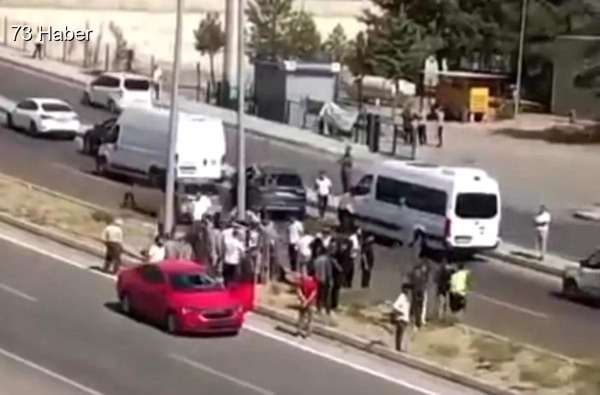 Şırnak'ın Cizre ilçesinde Şırnak&amp;apos;ta Trafik Kazası: Bir Ölü, Güvenlik Kamerası...