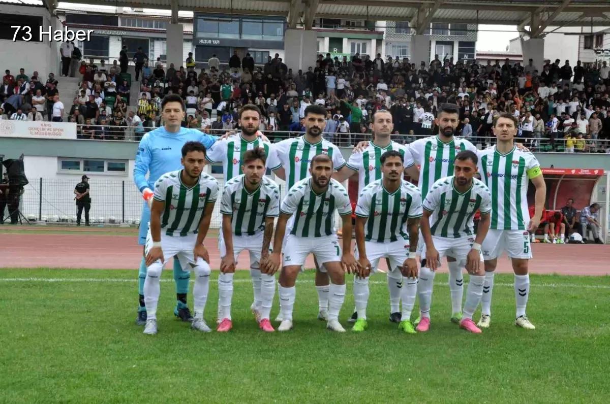 Şırnak'ta Kars 36 Spor, ilk maçında Şırnak Petrol ile karşılaşıyor.