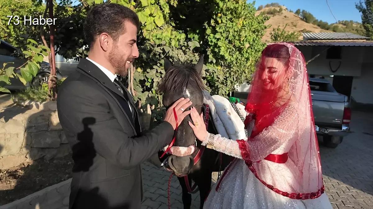 Şırnak'ın Uludere ilçesinde Uludere'de Atla Gelin Alma: Geleneksel Tören
