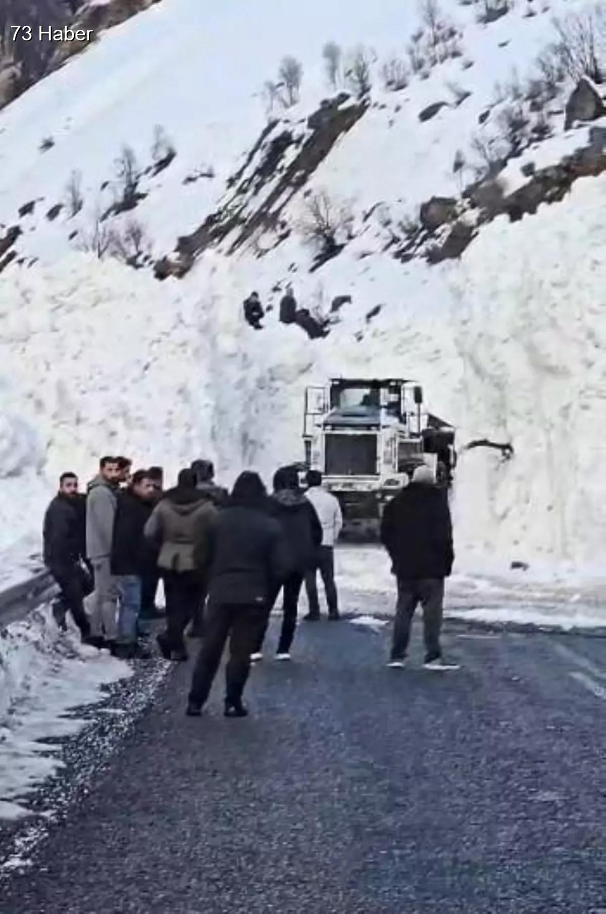 Şırnak'ta Hakkâri-Van ve Şırnak yolunda çığ alarmı