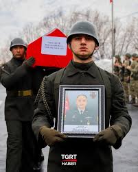 Hakkari’de Vatan Nöbeti Şehadetle Taçlandı: Bayrağa Rengini Veren Askerimiz