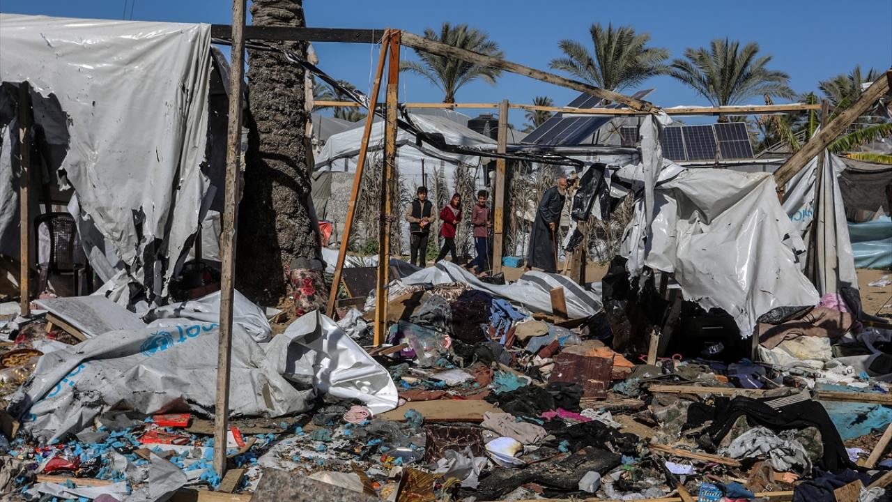 Ateşkes Hiçe Sayıldı: İsrail Ordusu Mevasi’de Çadırlara Hava Saldırısı Düzenledi