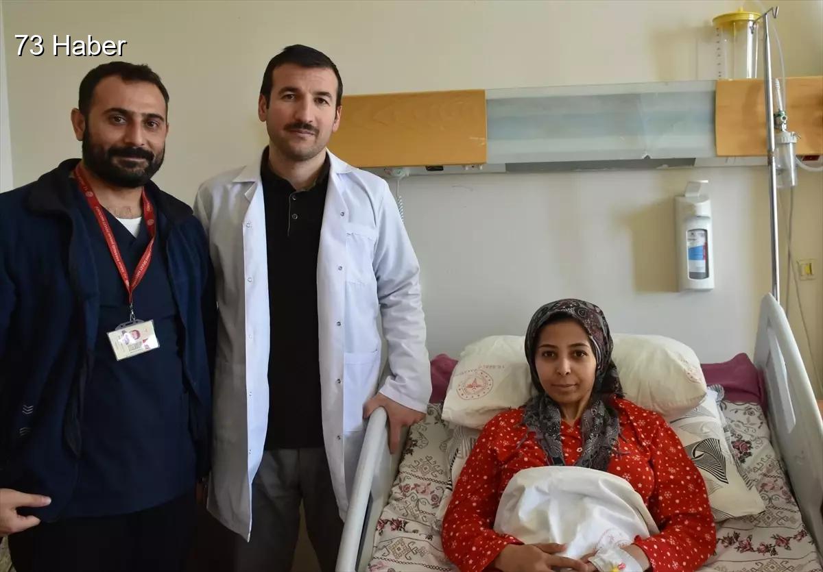 Şırnak'ta Şırnak&amp;apos;ta dalağı normalin iki katına çıkan kadın laparoskopik yöntemle...