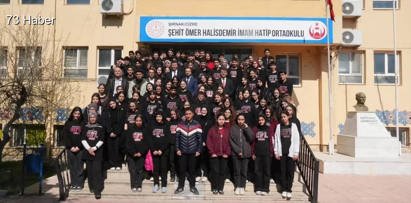 Şırnak'ın Cizre ilçesinde Kaymakamı Baycar, öğrencilerle söyleşide buluştu