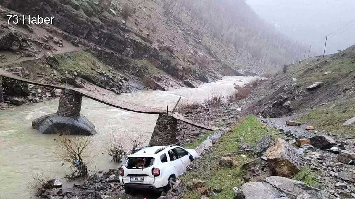 Şırnak'ın Beytüşşebap ilçesinde Ölümden kıl payı kurtuldular