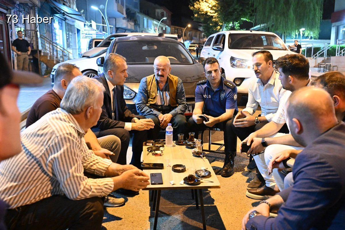 Şırnak'ın Uludere ilçesinde Emniyet Müdürü Sazak Uludere&amp;apos;de Çay Eşliğinde Vatandaşlarla...