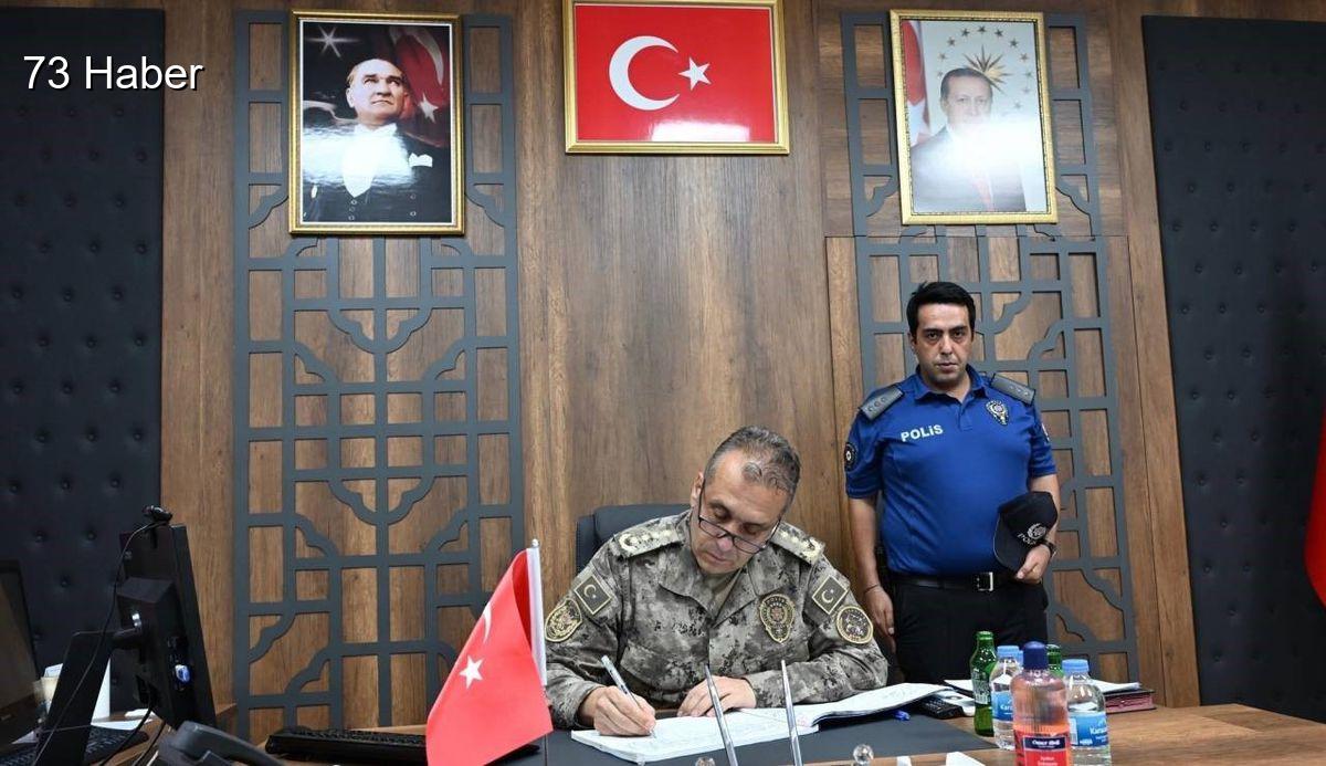 Şırnak'ın Beytüşşebap ilçesinde Şırnak İl Emniyet Müdürü Sazak, Beytüşşebap&amp;apos;ta Polis...