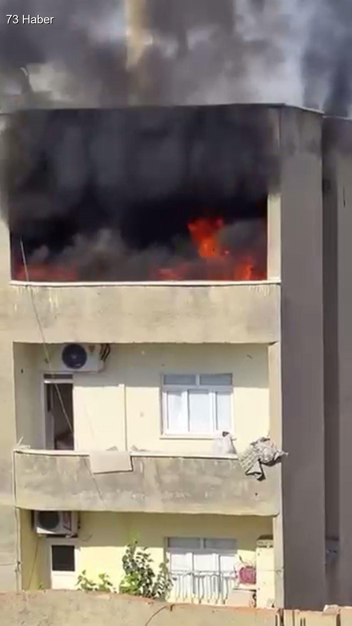 Şırnak'ın Silopi ilçesinde Silopi&amp;apos;de Dört Katlı Binada Yangın