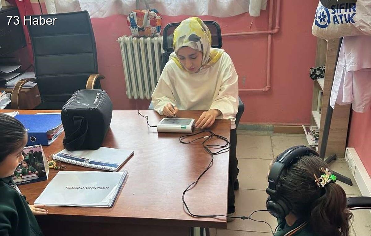 Şırnak'ın Uludere ilçesinde Şırnak Uludere&amp;apos;de öğrencilere işitme taraması Sağlık Müdürlüğünce...