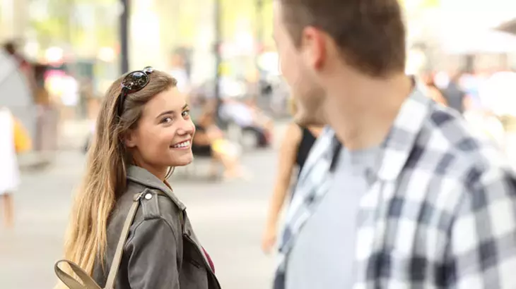 Rüyada Flört Görmek: Duygusal Hayatta Yeni Gelişmelerin Habercisi mi?