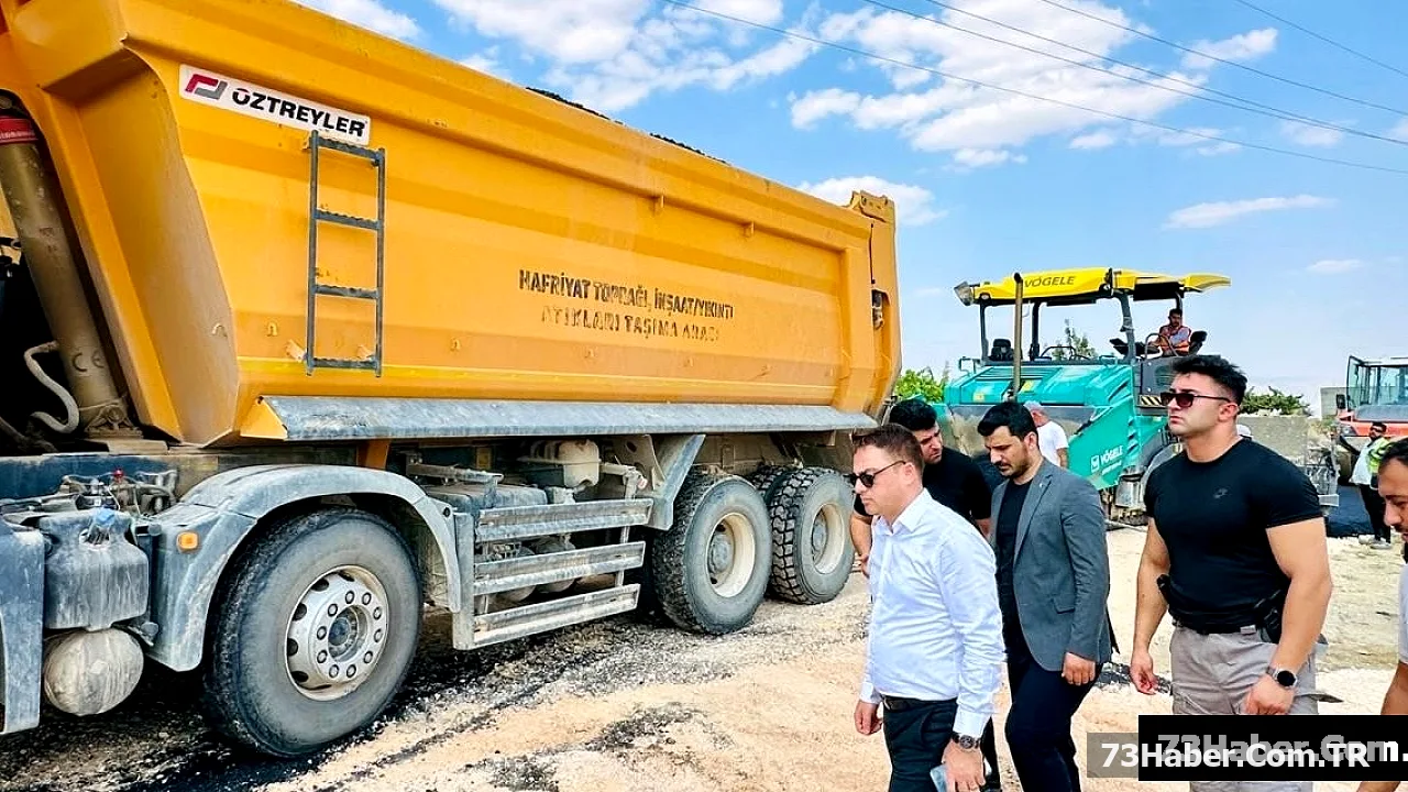 Çiçek Köy Yollarında