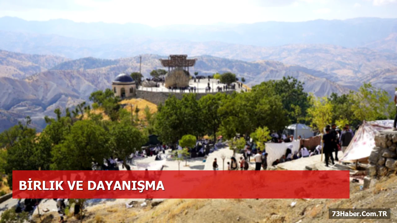 Balveren Mezarlığı’nda 5 Bin Kişilik Kültürel Toplantı Gerçekleşti
