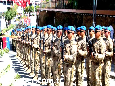 Şırnak'ta 30 Ağustos Zafer Bayramı kutlamaları büyük bir coşkuyla gerçekleşti, görsel şölen yaşandı!