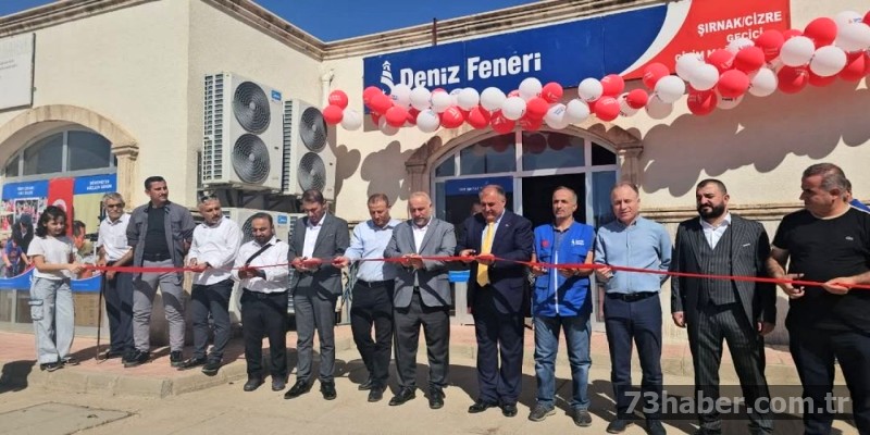Cizre'de ihtiyaç sahiplerine ücretsiz giyim mağazası
