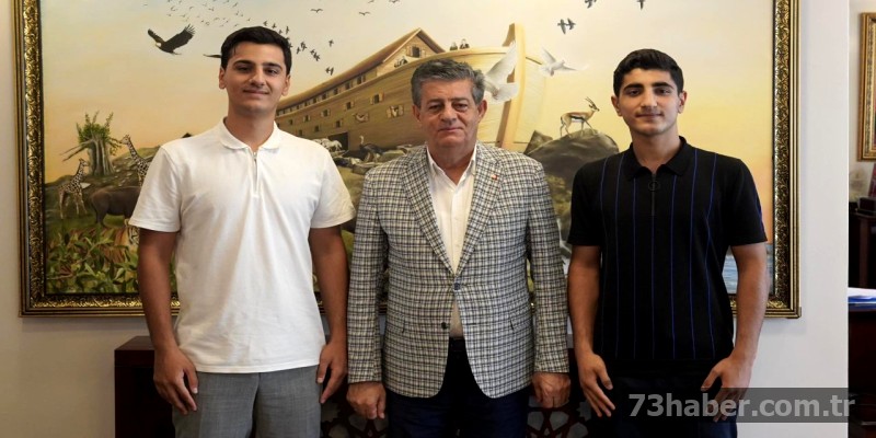 Şırnak'tan YKS Başarısı: Başkan Yarka, Uslu Kardeşleri Kutladı