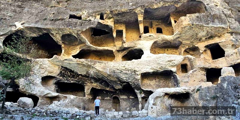 Gabar'da Keşfedilen Gizemli Mağara: 7 Katlı Apartman!