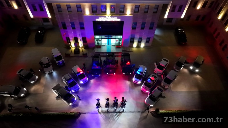 Şırnak'ta Özel Harekat Polisi'nin gerçekleştirdiği operasyonda 6 kişi yakalandı.