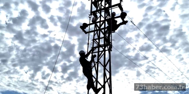 Şırnak'ta kış mevsimi öncesinde Dicle Elektrik harekete geçti.