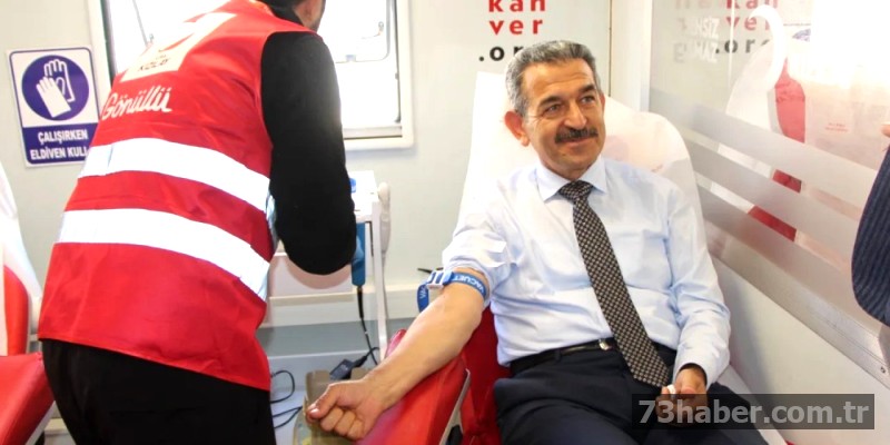 Şırnak Valisi, Hem Kan Verdi Hem Madalya Taktı: Örnek Bir Davranış Sergiledi