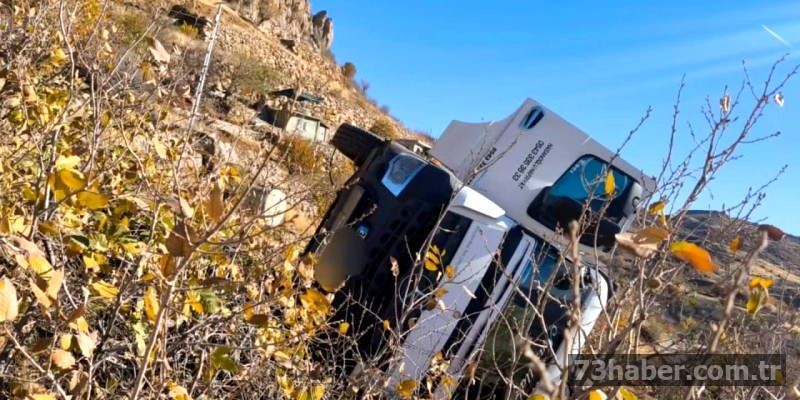 Şırnak'tan Kaza Haberi: Kamyonet Devrildi, 2 Kişi Yaralandı