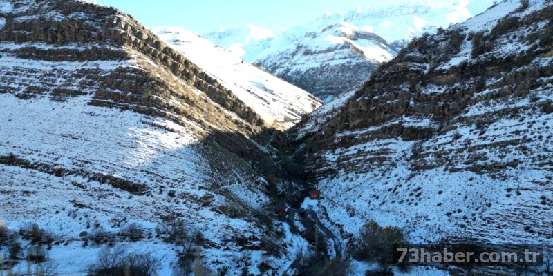 Şırnak'ta Kar Manzaraları Büyülüyor