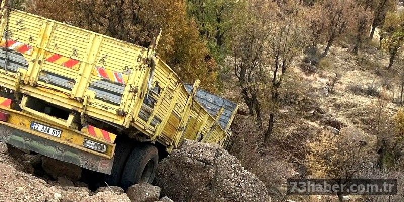 Şırnak-Siirt Yolunda Feci Kaza: Kamyon Uçurumda