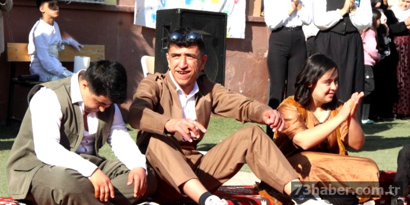 Cizre'de Engelliler Sahneye Çıktı, Coşku Doruğa Ulaştı