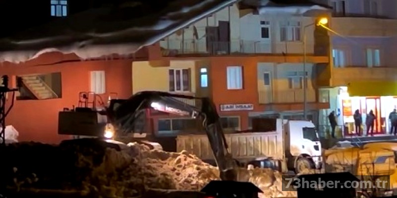 Beytüşşebap'ta kar temizleniyor