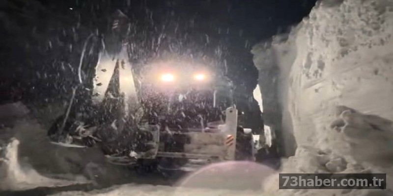 Uludere'de karla mücadele sürüyor