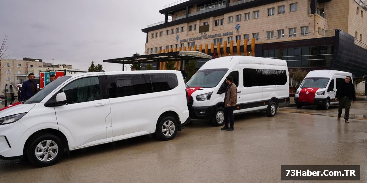 Şırnak Belediyesi 3 Yeni Minibüsle Hizmete Koydu