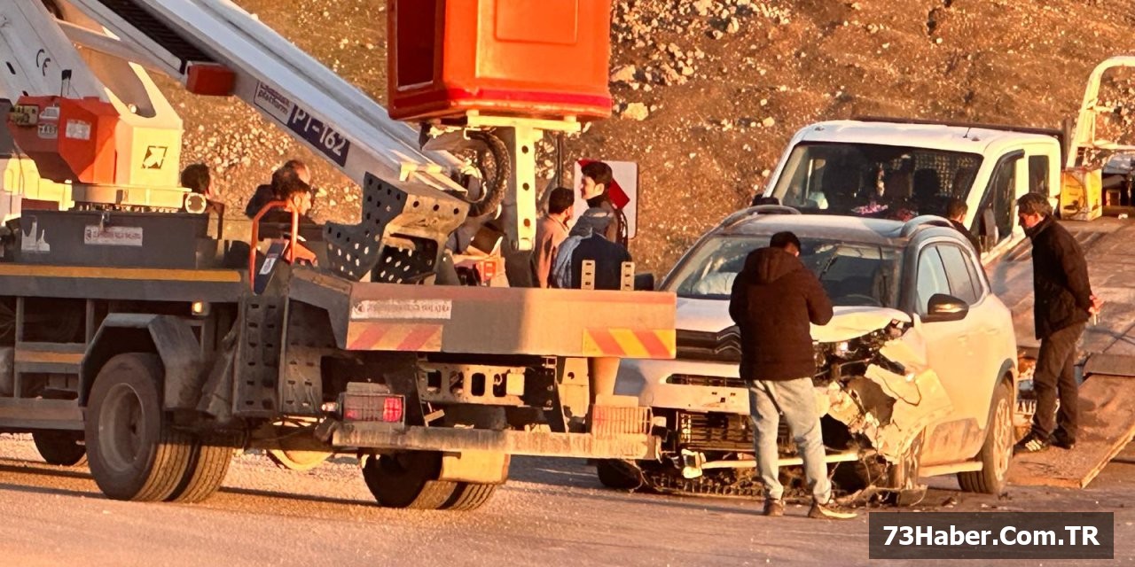Şırnak'taÇifte Kaza: 2 Yaralı!