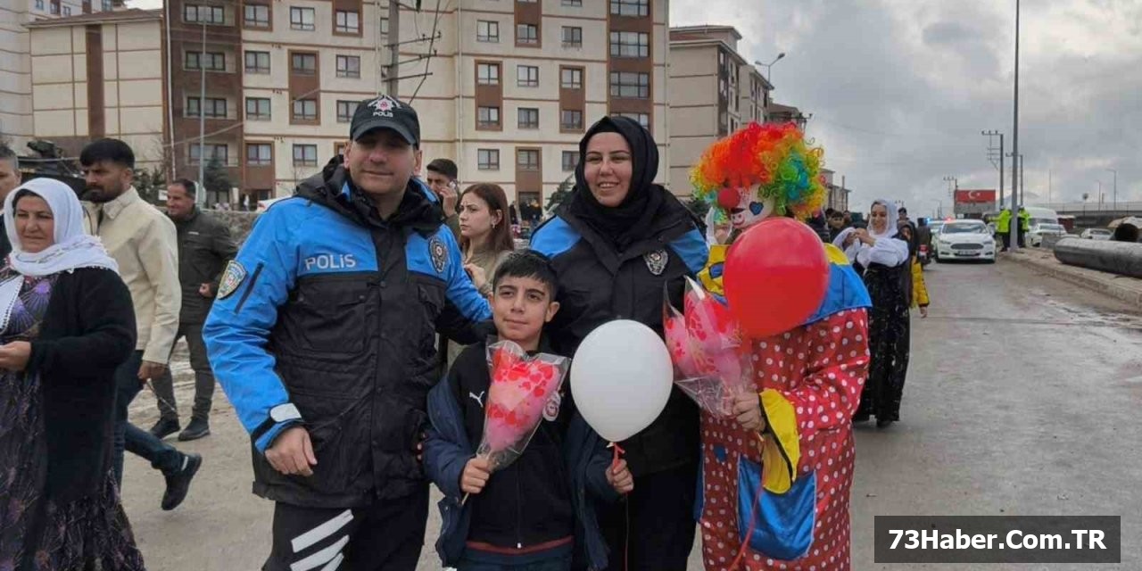 Nevruz'da Polis Çocuklarla Buluştu